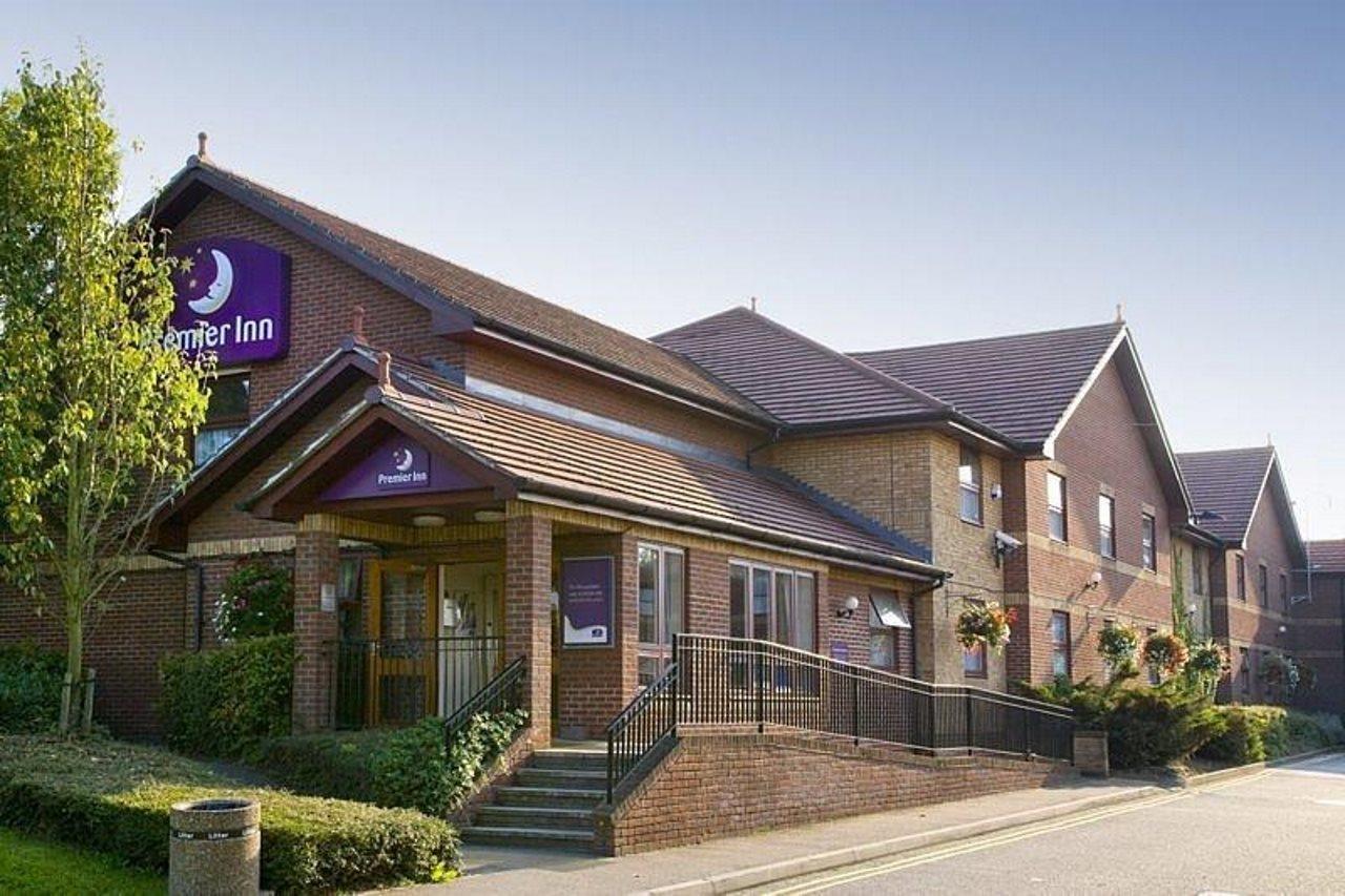 Premier Inn Колчестер Экстерьер фото