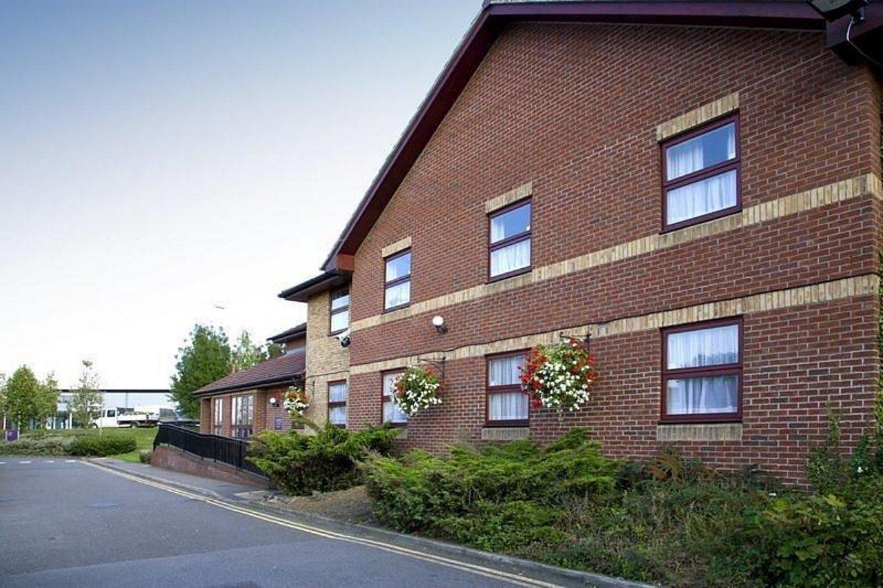 Premier Inn Колчестер Экстерьер фото